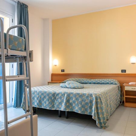 Hotel Thea Bellaria-Igea Marina Exteriör bild