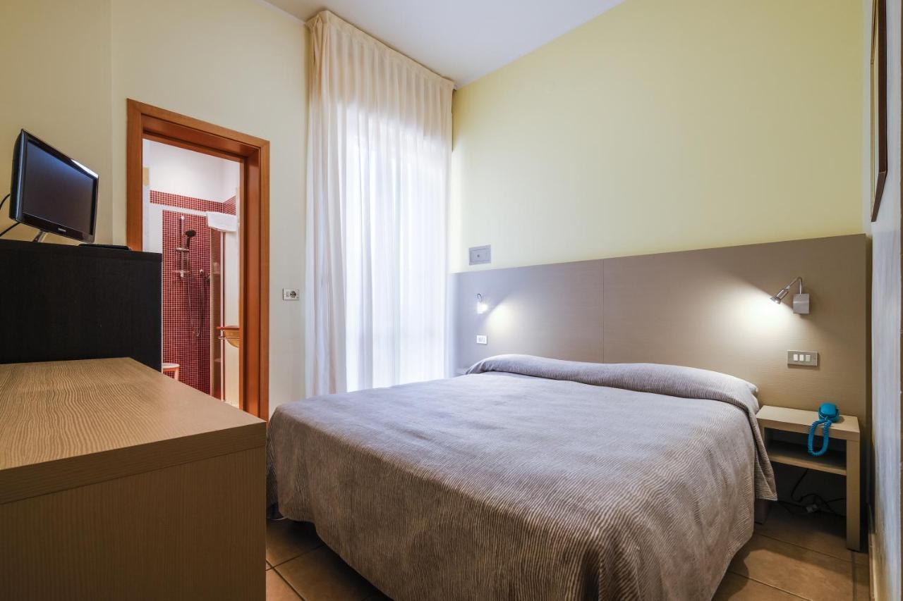 Hotel Thea Bellaria-Igea Marina Exteriör bild