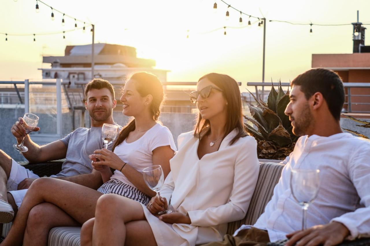 Hotel Thea Bellaria-Igea Marina Exteriör bild