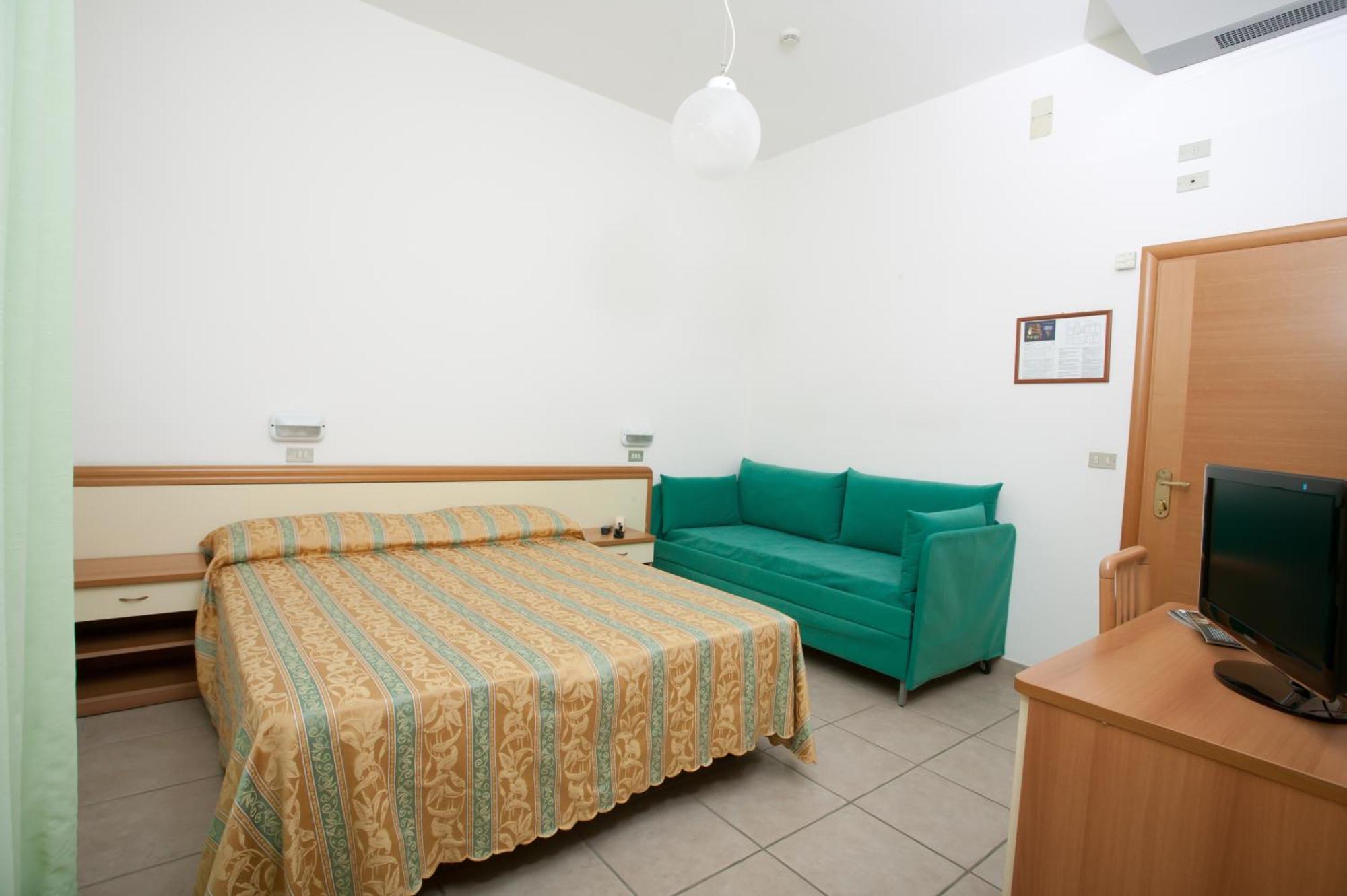 Hotel Thea Bellaria-Igea Marina Rum bild