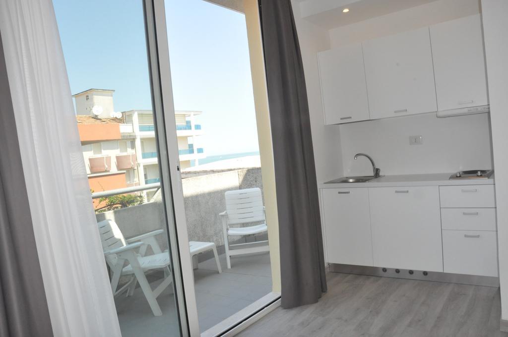 Hotel Thea Bellaria-Igea Marina Exteriör bild
